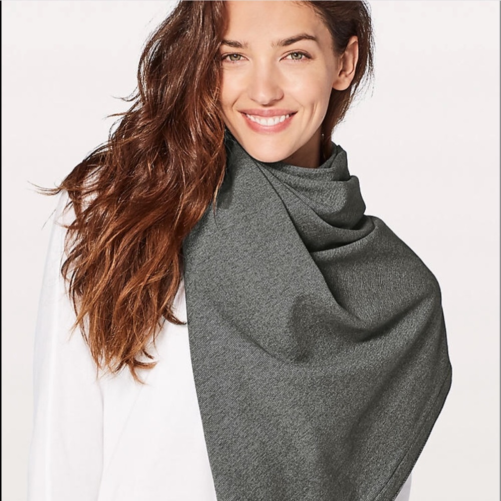 Lululemon Vinyasa Scarf